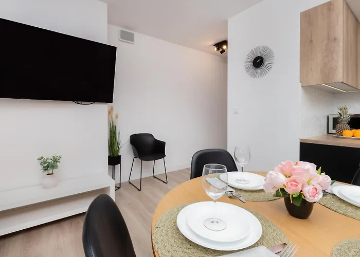 Rent Like Home - Dwie Motlawy III Z Parkingiem